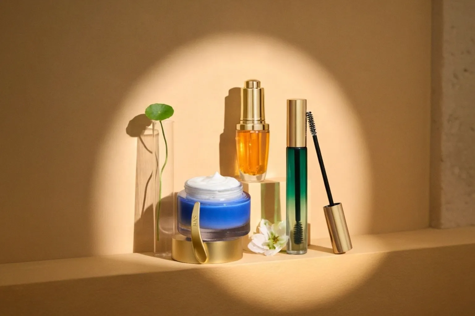 Botanische Elixiere in der Hautpflege: Zwischen Marketingversprechen und echter Wirkung