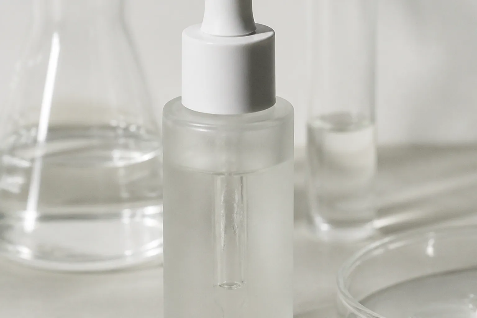 CeraVe Skin Renewing Super Boost: Wirkstoffanalyse des neuen Anti-Aging-Serums