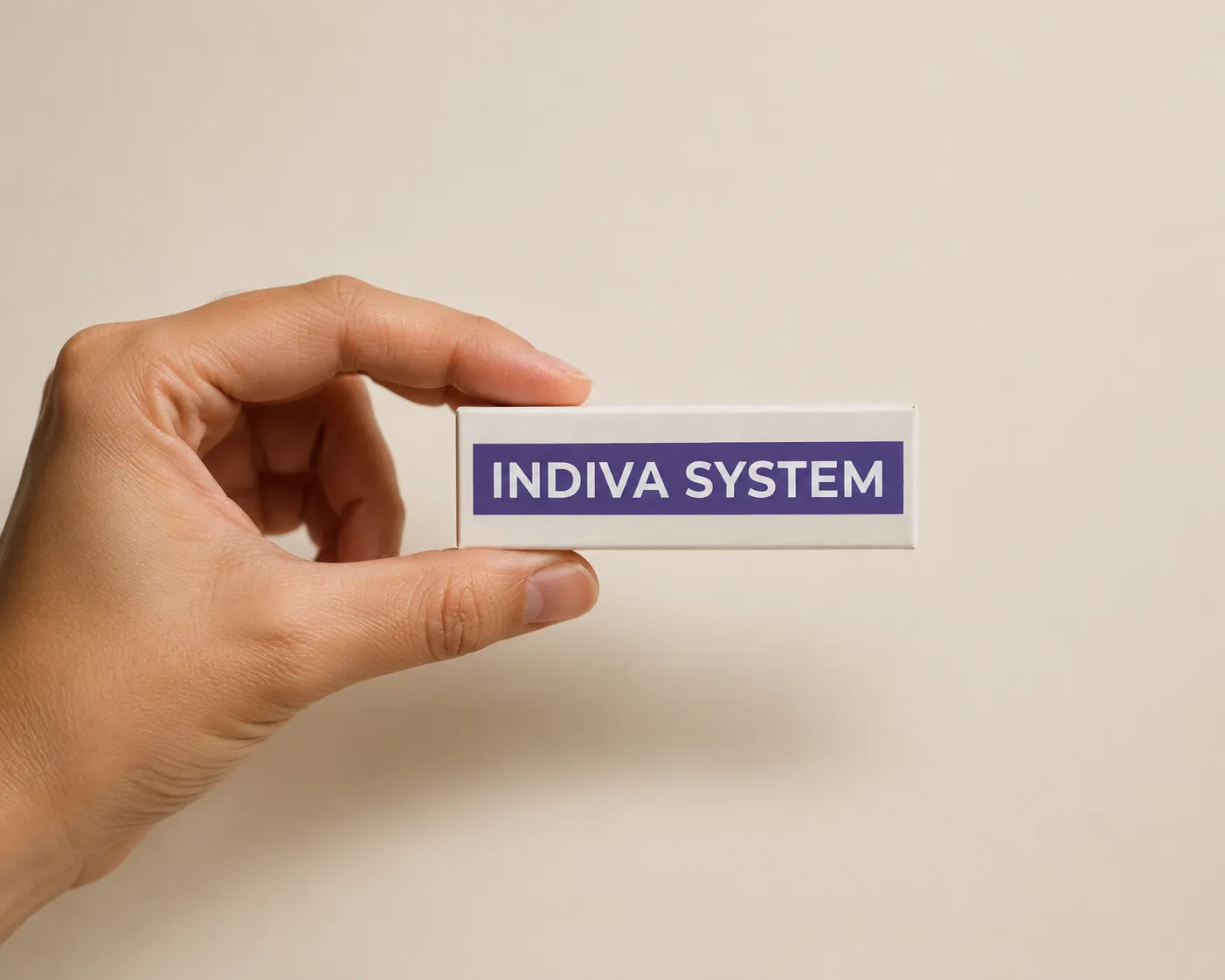 INDIVA SYSTEM EU — Verpackung in der Hand